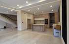 5 Bed Townhouse with En Suite in Westlands Area - 4