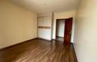 4 Bed Apartment with En Suite in Parklands - 7