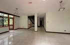 4 Bed Apartment with En Suite in Riverside - 13