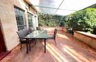 5 Bed Villa with En Suite in Spring Valley - 8