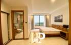 Furnished 4 Bed Apartment with En Suite in Spring Valley - 16