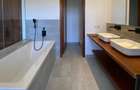 3 Bed House with En Suite in Rosslyn - 8