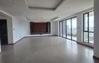 3 Bed Apartment with En Suite in Riverside - 4