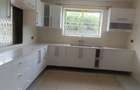 4 Bed House with En Suite in Ridgeways - 9
