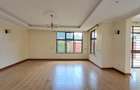 6 Bed Townhouse with En Suite in Lavington - 3