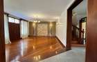5 Bed Villa with En Suite at Lavington - 13