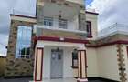4 Bed House with En Suite at Luxurious 4 Bedrooms Maisonette - 4