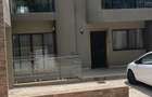 5 Bed Townhouse with En Suite in Lavington - 1