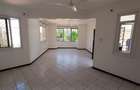 4 Bed Apartment with En Suite at Beach Road - 4