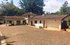 10 Bed House with En Suite at Lavington - 2