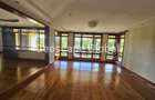 5 Bed House with En Suite in Runda - 15
