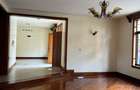 5 Bed Townhouse with En Suite at Lavington - 3