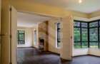 5 Bed Villa with En Suite in Rosslyn - 6