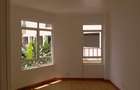 4,000 ft² Office with Service Charge Included at Riverside Drive - 15