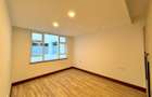 3 Bed Apartment with En Suite in Parklands - 8