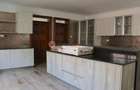 5 Bed House with En Suite at Rosslyn - 13