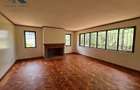 4 Bed House with En Suite at Lavington - 3