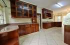 5 Bed House with En Suite at Rosslyn - 5