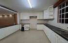 3 Bed Apartment with En Suite in Westlands Area - 9