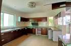 4 Bed Townhouse with En Suite at Riverside Drive - 13