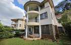 5 Bed Townhouse with En Suite at Lavington - 2