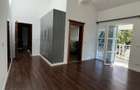 6 Bed House with En Suite in Runda - 18