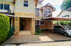 5 Bed Villa with En Suite in Lavington - 1