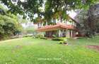 5 Bed House with Swimming Pool in Rosslyn - 6