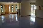 3 Bed House with En Suite in Nyari - 2