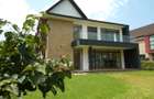 4 Bed House with En Suite in Garden Estate - 1