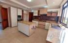 3 Bed Apartment with En Suite at Riverside Drive - 6
