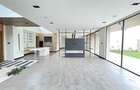 5 Bed Townhouse with En Suite in Lavington - 17