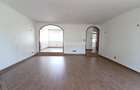 5 Bed Townhouse with En Suite in Lavington - 10