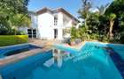 6 Bed House with En Suite in Runda - 1