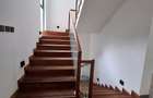 5 Bed Townhouse with En Suite in Lavington - 10