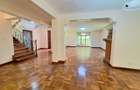 5 Bed Townhouse with En Suite at Lavington - 2