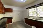 5 Bed Townhouse with En Suite in Kilimani - 6