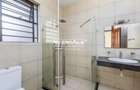 4 Bed Apartment with En Suite in Parklands - 11