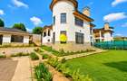 5 Bed House with En Suite in Nyari - 1