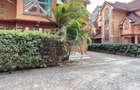 5 Bed Townhouse with En Suite at Othaya Road - 1