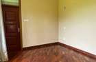 4 Bed Townhouse with En Suite in Ridgeways - 6
