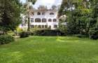 6 Bed House with En Suite in Nyari - 11