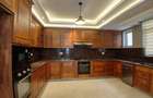 5 Bed Townhouse with En Suite at Lavington Green - 16
