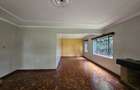 5 Bed House with En Suite in Nyari - 3