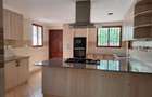 5 Bed Townhouse with En Suite in Spring Valley - 7