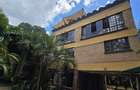 3 Bed Townhouse with En Suite at Nyari Close - 5