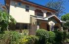 4 Bed House with En Suite at Off Mimosa Rd - 2