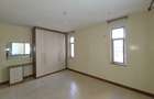 4 Bed Apartment with En Suite at 3Rd Parklands - 13