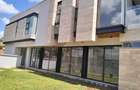 5 Bed Townhouse with En Suite in Westlands Area - 1