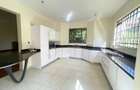 5 Bed Townhouse with En Suite at Lavington - 2